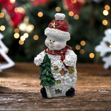 Освещенные фигурки снеговика, праздничные украшения в рождественском стиле, красный цвет