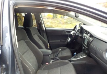 Toyota Auris II 2015 Toyota Auris Okazja 1.8 Hybryda 98KM, zdjęcie 15