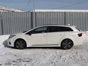 Toyota Avensis III Wagon Facelifting 2015 1.8 Valvematic 147KM 2017 Toyota Avensis 1.8 Valvematic, Salon Polska, zdjęcie 2