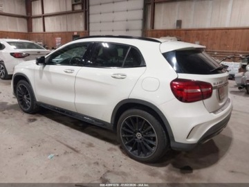 Mercedes GLA I 2018 Mercedes-Benz GLA 2018 MERCEDES-BENZ GLA 250 4MATIC 2.0 Benzyna 208KM, zdjęcie 1