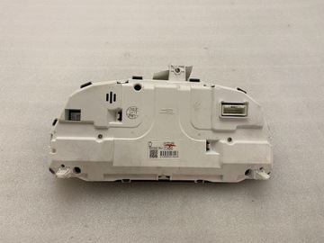 MITSUBISHI OUTLANDER 2017 PŘÍSTROJOVÁ DESKA / TACHOMETR