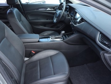 Opel Insignia II Sports Tourer 2.0 CDTI 170KM 2018 Opel Insignia 2.0 CDTI, Serwis ASO, 167 KM, zdjęcie 8