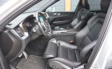 Volvo XC60 II Crossover T5 250KM 2019 Volvo XC 60 Bezwypadkowy Serwisowany 1-Wlasciciel Navi Panorama R-DESIGN P, zdjęcie 16