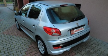 Peugeot 206 Hatchback 5d + 1.4 75KM 2010 Peugeot 206 plus Peugeot 206 plus 206 1.4 Presence 1.4 Benzyna 75KM, zdjęcie 2