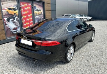 Jaguar XF II Sedan 2.0 i4P 250KM 2018 Jaguar XF XF 2.0 BENZ 250 KM Salon PL 201819r Warszawa 2.0 Benzyna, zdjęcie 4
