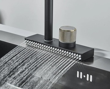 Смеситель для кухни Caterina с водопадом и гибким изливом Черный