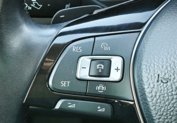 Volkswagen Tiguan II SUV 1.5 TSI EVO 150KM 2020 Volkswagen Tiguan Highline Pakiety, ACC, Podgrzewane fotel, GPS, Kamera c, zdjęcie 23