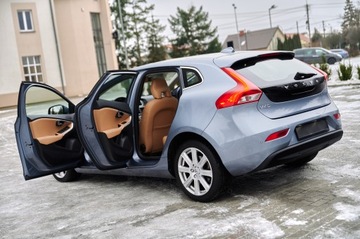 Volvo V40 II Hatchback Facelifting 2.0 D2 120KM 2018 VOLVO V40 INSCRIPTION PANORAMA SKÓRA AUTOMAT, zdjęcie 15