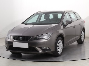 Seat Leon III ST 1.6 TDI CR 105KM 2015 Seat Leon 1.6 TDI, Salon Polska, Serwis ASO, zdjęcie 1