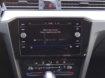 Volkswagen Passat B8 Variant Facelifting 2.0 TDI SCR 150KM 2021 Volkswagen Passat Faktura VAT DSG Hak Kamera Aut.ParkowanieModel 2022, zdjęcie 16