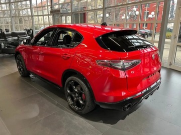 Alfa Romeo Stelvio SUV Facelifting 2023 2.0 GME Turbo 280KM 2024 Alfa Romeo Stelvio 2.0 Turbo Veloce Q4 (280KM) | Pakiet Premium Theater Sou, zdjęcie 3