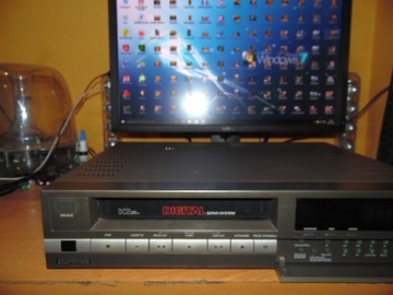 Видеомагнитофон Telefunken A 930 P VHS поврежден