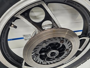 Задний обод Yamaha XJ 900 85-90 в сборе