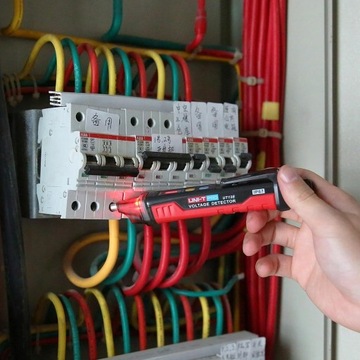 ИЗМЕРИТЕЛЬ ТЕСТЕР ДЕТЕКТОР НАПРЯЖЕНИЯ UT12E ИСПЫТАТЕЛЬНАЯ ПРОБКА IP67 ВОДОНЕПРОНИЦАЕМАЯ