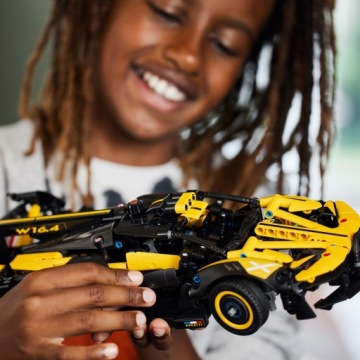 LEGO TECHNIC 42151 BUGATTI BOLID + БУМАЖНЫЙ ПАКЕТ LEGO СРЕДНИЙ