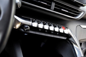 Peugeot 5008 II Crossover Facelifting 1.5 BlueHDi 130KM 2021 ALLURE 7-MIEJSC SKÓRA KAMERA BLIS FULL LED, zdjęcie 25