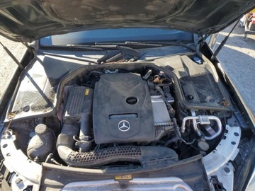 Mercedes Klasa C W205 2018 Mercedes-Benz Klasa C C300 2018 2.0 Benzyna 241KM, zdjęcie 9