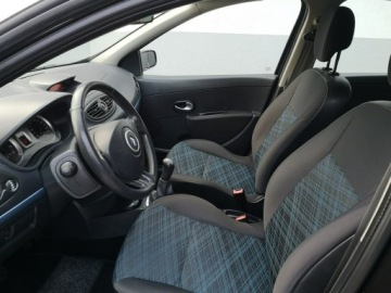 Renault Clio III Hatchback 5d 1.2 i 16V 75KM 2008 Renault Clio 1.2 Benzyna 75KM Klimatyzacja, zdjęcie 15