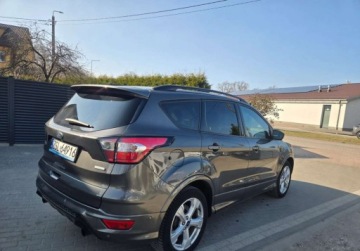 Ford Kuga II SUV Facelifting 1.5 EcoBoost 150KM 2018 Ford Kuga Swiezo sprowadzony Zarejestrowany Ubezpieczony. 1.5 Benzyna, zdjęcie 4