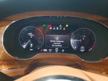 Bentley Bentayga 2023 Bentley Bentayga 2023 4.0 Benzyna 542KM, zdjęcie 9