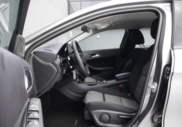 Mercedes GLA I Off-roader 1.6 180 122KM 2017 Mercedes-Benz GLA LIFT 180 Benzyna 122HP Automat Kamera II.wlasciciel GWAR, zdjęcie 9