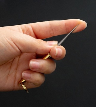 КОЛЬЦО ДЛЯ КЛЮЧЕЙ ЛЕЗВИЕ ВЕРСЕЛКИ ЩЕПКА ТИТАН