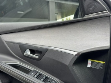 Peugeot 5008 II Crossover 2.0 BlueHDI 180KM 2018 Peugeot 5008 2.0 Blue-HDI 180KM GT Full Led Kamera, zdjęcie 24