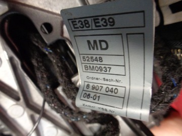 BMW E39 LOKETNÍ OPĚRKA ČERNÁ