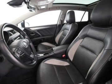 Toyota Avensis III Wagon Facelifting 2015 1.8 Valvematic 147KM 2018 Toyota Avensis automat skóra panorama navi klima, zdjęcie 12