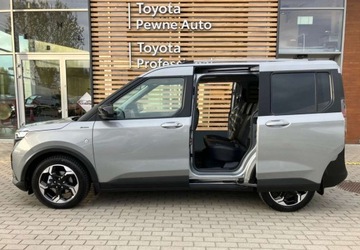 Ford Tourneo Courier II 1.0 EcoBoost 125KM 2024 Ford Tourneo Courier Ford Tourneo Courier 1.0 EcoBoost Active Benzyna 125KM, zdjęcie 3