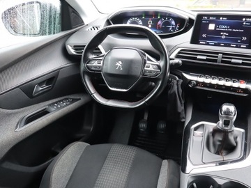 Peugeot 3008 II Crossover 1.2 PureTech 130KM 2017 Peugeot 3008 1.2 PureTech, Klima, Klimatronic, zdjęcie 6