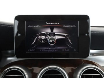 Mercedes Klasa C W205 Limuzyna 180 156KM 2014 Mercedes C 180 automat półskóra jane wnętrze, zdjęcie 25