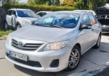 Toyota Corolla X Sedan 1.4 D-4D 90KM 2010