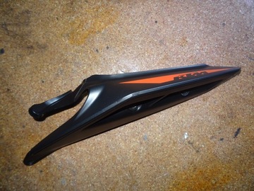 KTM Duke 125 21r owiewka tył lewa ogon zadupek