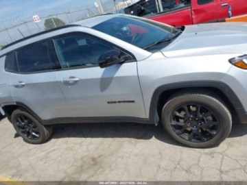 Jeep Compass II 2025 Jeep Compass Latitude 2025 2.0 Benzyna 200KM, zdjęcie 6