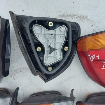 ФОНАР ЗАДНИЙ ПРАВЫЙ MITSUBISHI CARISMA I