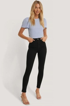 E78 Czarne spodnie jeansowe wysoki stan NA-KD 32
