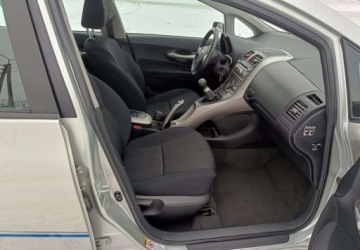 Toyota Auris I Hatchback 1.4 i 16V VVT-i 97KM 2007 Toyota Auris Toyota Auris 1.4 VVT-i 1.4 Benzyna 97KM, zdjęcie 26