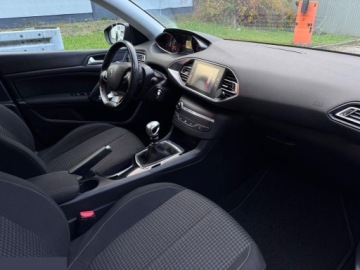 Peugeot 308 II SW Facelifting 1.2 PureTech 110KM 2018 Peugeot 308 1.2 PureTech 110 Stop &amp; Start Active 2018r, zdjęcie 8