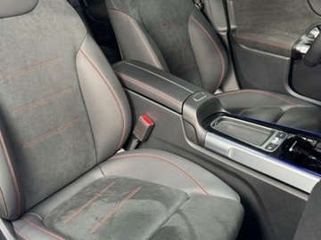 Mercedes GLB SUV 1.3 200 163KM 2025 MERCEDES-BENZ GLB 200 AMG Line Suv 1.3 163KM 2025, zdjęcie 5