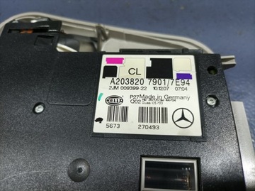 MERCEDES CLC CL203 LAMPY OSVĚTLENÍ INTERIÉR POLSTROVÁNÍ A2038207901