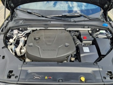 Volvo V90 II Kombi 2.0 D4 190KM 2017 Volvo V90 2.0d 190KM Polestar AWD R Design Bogate, zdjęcie 16