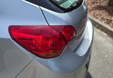 Opel Astra J GTC 1.4 Turbo ECOTEC 140KM 2014 Opel Astra Opel Astra Klimatronik Podg. fotelei kierownica 140km 1.4 140KM, zdjęcie 24