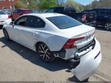 Volvo S60 III 2019 Volvo S60 2019 Volvo S60 T6 AWD Momentum 2.0 Benzyna 316KM, zdjęcie 2