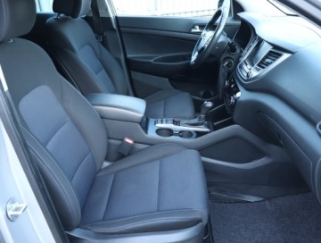 Hyundai Tucson III SUV 2.0 CRDI 185KM 2015 Hyundai Tucson 2.0 CRDi, 182 KM, 4X4, Automat, zdjęcie 8