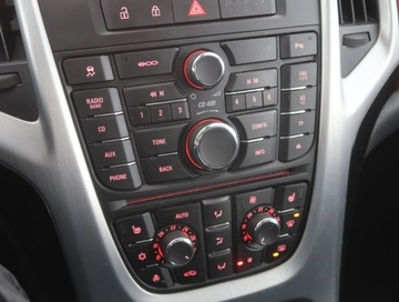 Opel Astra J Hatchback 5d 2.0 CDTI ECOTEC 165KM 2012 Opel Astra 2.0 CDTI, 162 KM, Xenon, Klima, zdjęcie 11