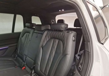 BMW X7 SUV Facelifting 3.0 40d 352KM 2025 BMW X7 BMW X7 xDrive40d M Sport Biala Perla 352 KM G07 2025 3.0, zdjęcie 19