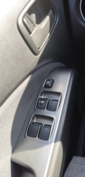 Mitsubishi Outlander II 2.0 i 136KM 2006 Mitsubishi Outlander 2.0 benz bezwypadek ,fabryczny lakier ,bez rdzy 2.0, zdjęcie 17