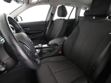 BMW Seria 3 F30-F31-F34 Touring Facelifting 2.0 320i 184KM 2018 BMW 320 4x4 automat navi full LED klima auto, zdjęcie 12