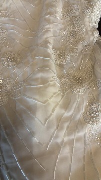 Zdobiona suknia ślubna w stylu vintage defekt 42
